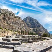 3-Day Delphi and Meteora Tour From Athens